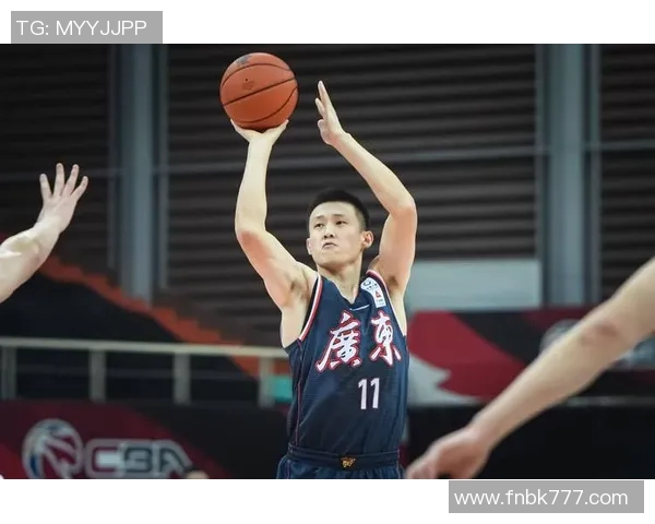 周鹏：从篮球场上的拼搏者到生活中的智慧引导者的成长之路