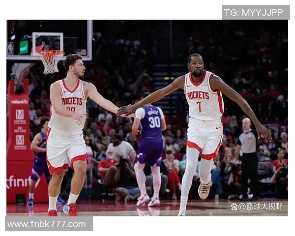 火箭队与爵士队激战半决赛首场争夺季后赛晋级的关键胜利
